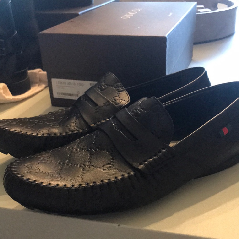 Black leather mens Gucci loafers size 10.5